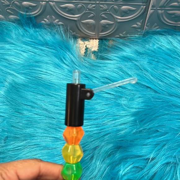 Sensory-FX pen clicks, has multicolor rolling beads pen clip folds - Picture 4 of 4